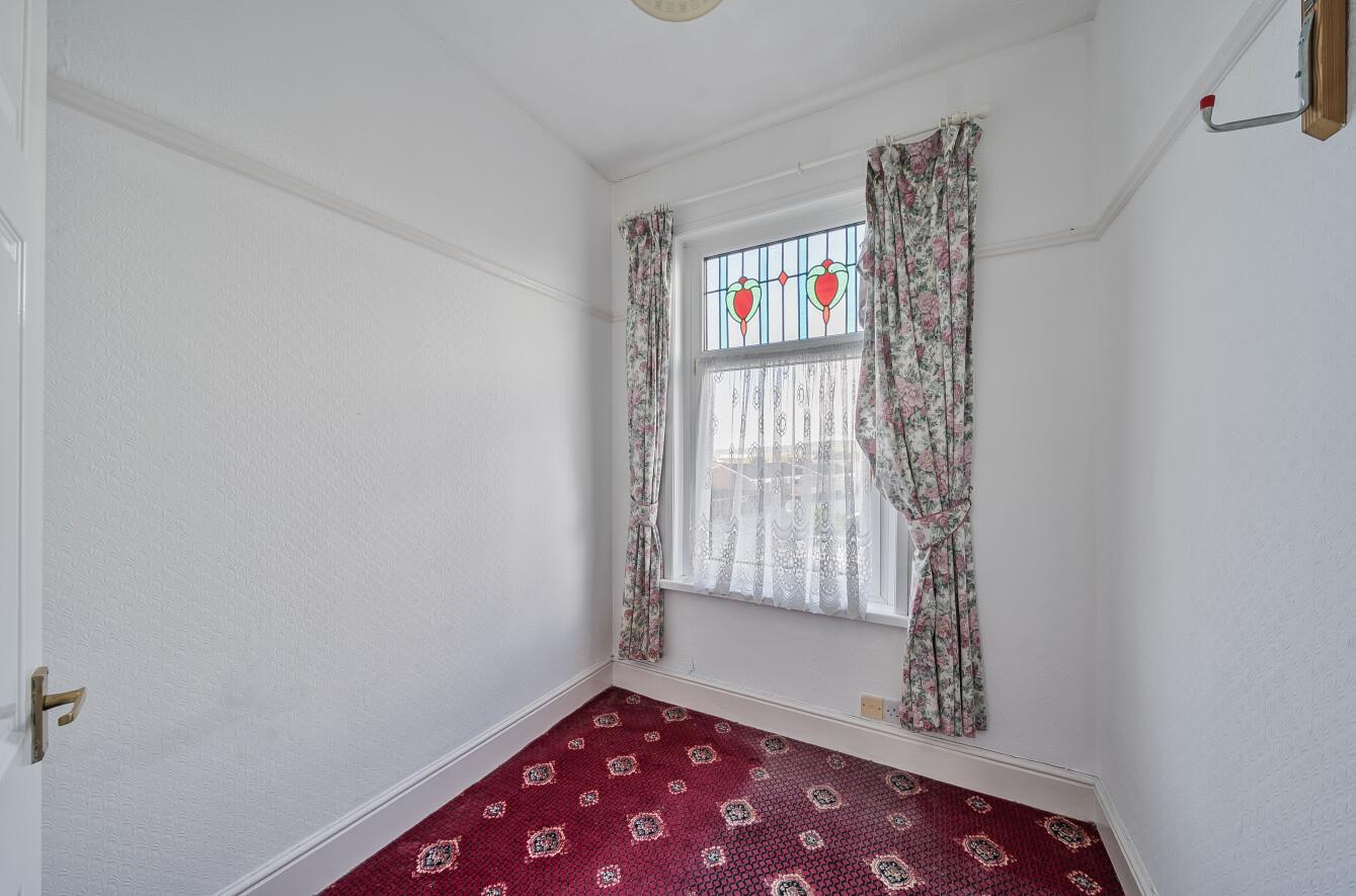 Queen Victoria Road, Llanelli, SA15 2TR